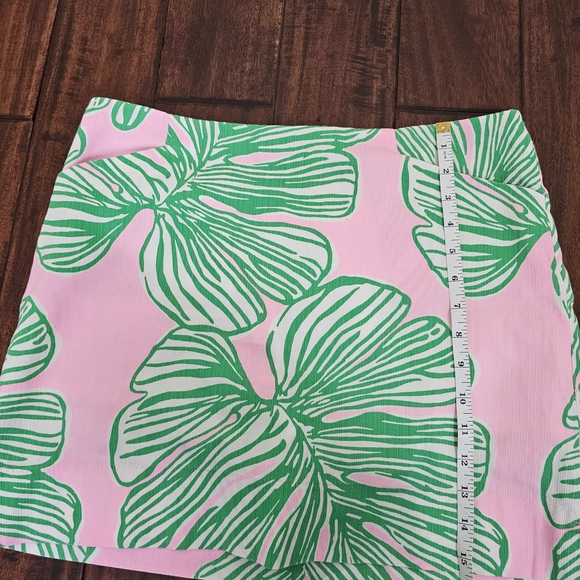 Lilly Pulitzer Dresses & Skirts - Lillt Pulitzer Marigold Skort Tropical Green And Pink Print Size 8